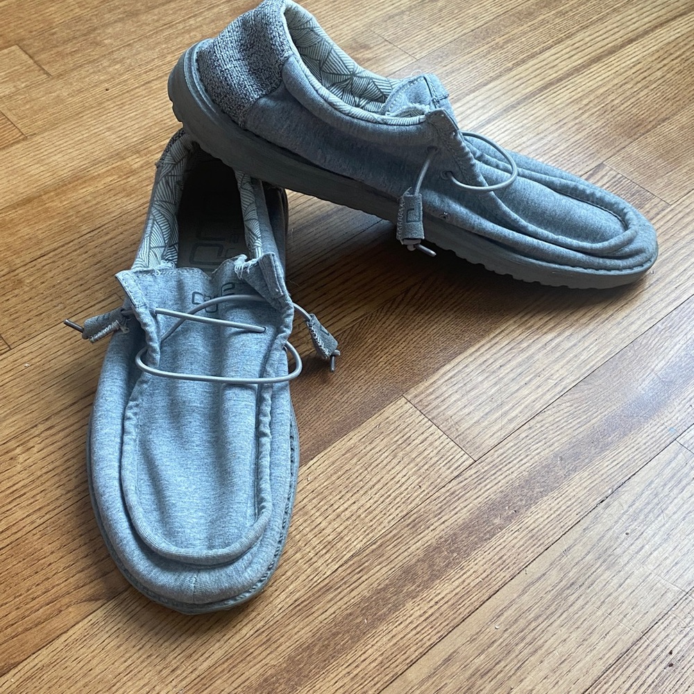 Hey Dude Wally Mens 11 Light Gray Slip-on Loafers Walking Summer Comfort Driving